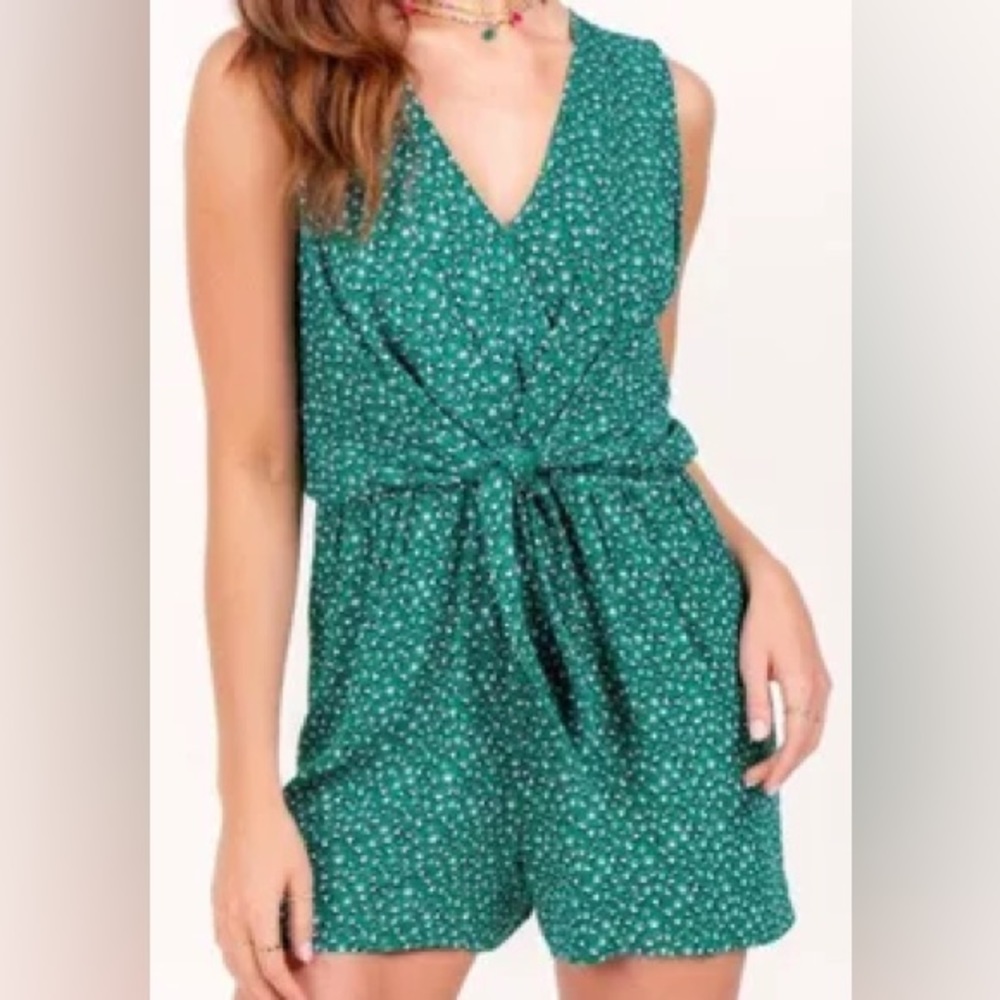 ✨Green patterned romper